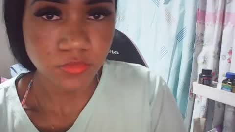 Snapshot of farianna_hot chatting on May 18, 2026, 4:07 am farianna_hot online show from May 18, 2026, 4:07 am