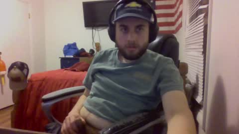 Snapshot of farmboy2398 chatting on December 26, 2024, 3:38 am farmboy2398 online show from December 26, 2024, 3:38 am