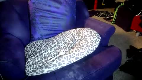 Farrah online show from October 24, 2025, 2:41 am