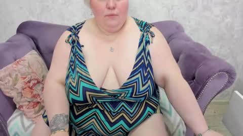 fashiona online show from December 8, 2024, 2:49 am