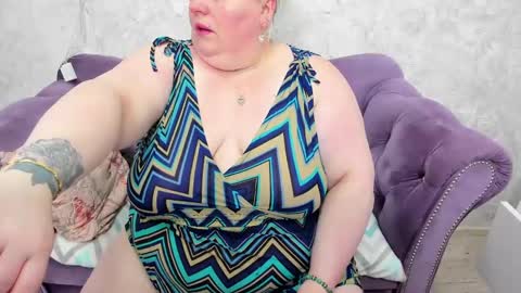 fashiona online show from January 7, 2025, 3:14 am
