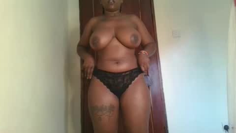 Snapshot of fatassfreak254 chatting on February 4, 2025, 7:40 am Winnie online show from February 4, 2025, 7:40 am