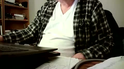 fatbellyitalian3 online show from December 17, 2025, 12:22 pm