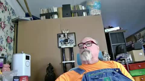 Fred. online show from February 8, 2025, 11:55 pm