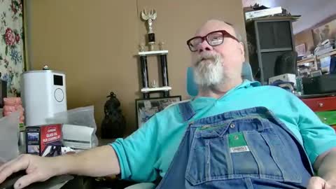 Fred. online show from February 16, 2025, 8:11 pm