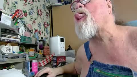 Fred. online show from February 28, 2025, 6:32 am