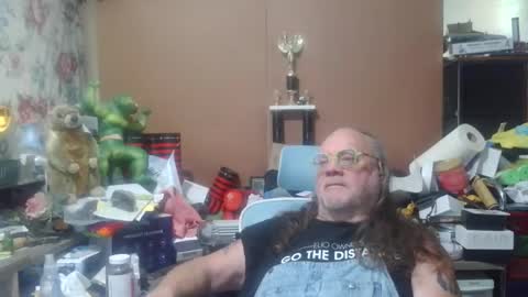 Snapshot of fatfreddythecat chatting on April 10, 2026, 11:31 pm Fred. online show from April 10, 2026, 11:31 pm