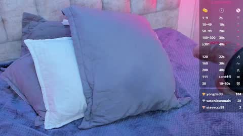     online show from October 7, 2025, 7:38 am