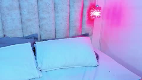     online show from October 10, 2025, 8:08 pm