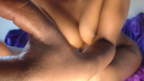 Snapshot of fatpussy_ebony_girl chatting on February 15, 2026, 5:04 am lexie online show from February 15, 2026, 5:04 am