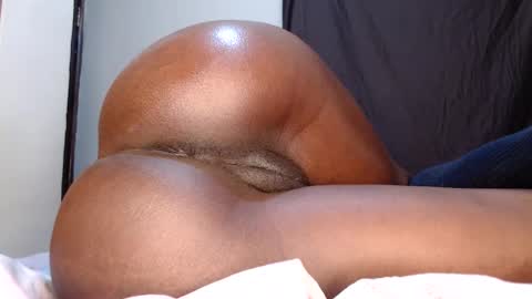 Snapshot of fatpussy_ebony_girl chatting on March 5, 2026, 7:21 pm lexie online show from March 5, 2026, 7:21 pm