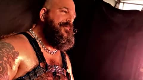 Snapshot of fatredneckpapa chatting on December 15, 2025, 1:48 pm FAT PAPA online show from December 15, 2025, 1:48 pm