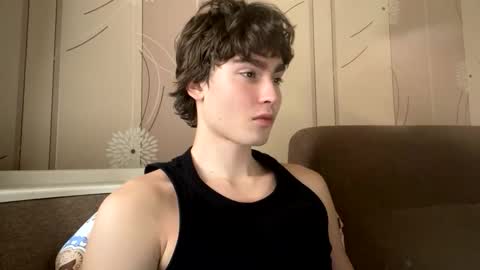 Snapshot of faustfrost chatting on October 5, 2025, 10:57 am Faust online show from October 5, 2025, 10:57 am