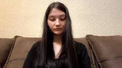 Aurora 18yo online show from March 19, 2026, 9:46 am