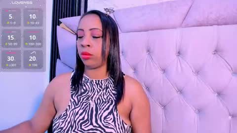 Snapshot of faver_1 chatting on October 17, 2025, 12:19 pm Faver online show from October 17, 2025, 12:19 pm