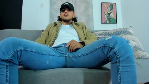 favid95 online show from February 16, 2026, 5:31 pm