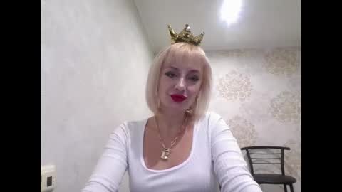 favorite_angel online show from December 25, 2024, 4:44 am