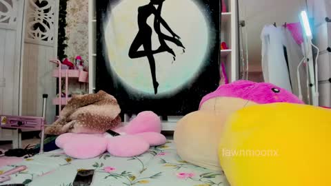 fawnmoonx online show from February 8, 2025, 10:39 am