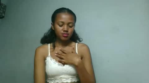 Snapshot of fayence09 chatting on September 18, 2025, 7:38 pm fayence09 online show from September 18, 2025, 7:38 pm