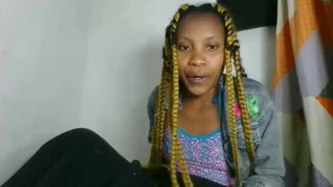 Snapshot of fayence09 chatting on October 3, 2025, 2:41 am fayence09 online show from October 3, 2025, 2:41 am