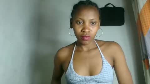 Snapshot of fayence09 chatting on October 16, 2025, 4:35 am fayence09 online show from October 16, 2025, 4:35 am