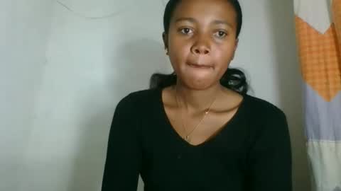 Snapshot of fayence09 chatting on November 12, 2025, 9:21 am fayence09 online show from November 12, 2025, 9:21 am