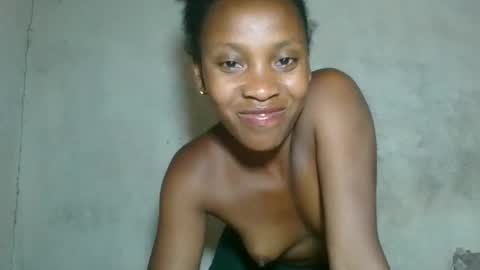 Snapshot of fayence09 chatting on December 5, 2025, 12:14 pm fayence09 online show from December 5, 2025, 12:14 pm