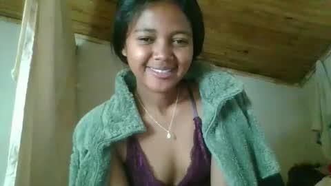 Snapshot of fayence09 chatting on December 17, 2025, 1:11 am fayence09 online show from December 17, 2025, 1:11 am