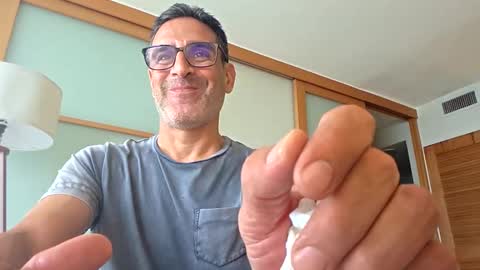 Miami Persian online show from September 25, 2025, 8:23 pm