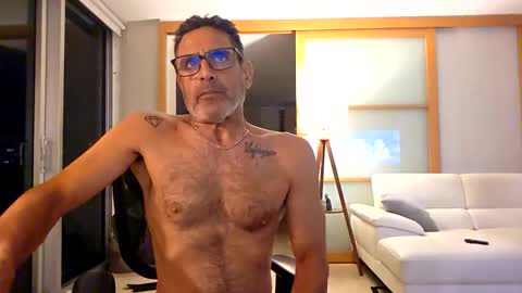 Miami Persian online show from October 26, 2025, 11:53 pm