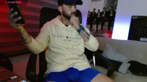 Snapshot of federico_ojitosverdes chatting on March 1, 2026, 5:20 am Federico Ofarrel online show from March 1, 2026, 5:20 am