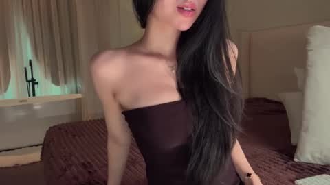 Snapshot of feel_me_00 chatting on March 13, 2026, 3:35 am feel_me_00 online show from March 13, 2026, 3:35 am