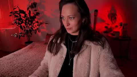 Feela online show from October 5, 2025, 12:14 pm
