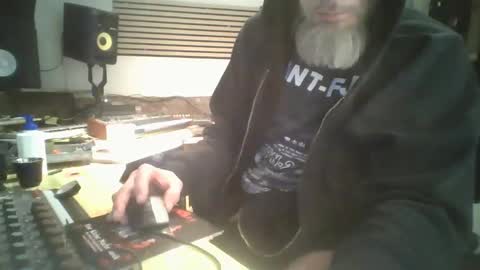 Snapshot of feelfemdom chatting on March 1, 2025, 6:13 am feelfemdom online show from March 1, 2025, 6:13 am