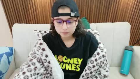 Snapshot of feelina_firesoul chatting on May 30, 2026, 3:53 pm Feelena online show from May 30, 2026, 3:53 pm