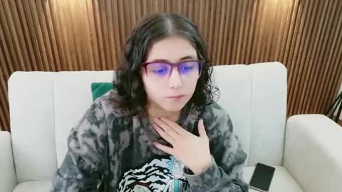 Snapshot of feelina_firesoul chatting on June 1, 2026, 2:30 pm Feelena online show from June 1, 2026, 2:30 pm