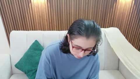 Snapshot of feelina_firesoul chatting on June 6, 2026, 5:17 pm Feelena online show from June 6, 2026, 5:17 pm