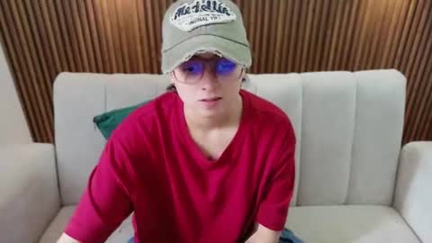 Snapshot of feelina_firesoul chatting on June 9, 2026, 2:28 pm Feelena online show from June 9, 2026, 2:28 pm