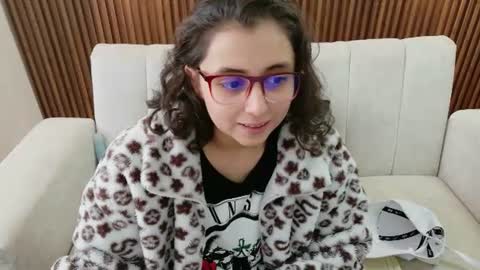 Snapshot of feelina_firesoul chatting on July 8, 2026, 3:38 pm Feelena online show from July 8, 2026, 3:38 pm