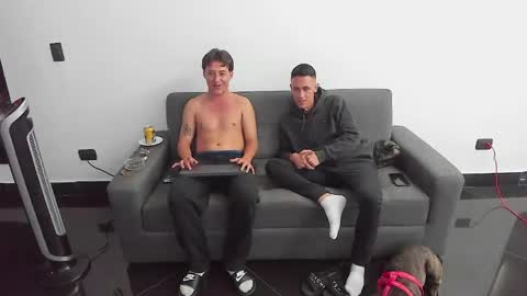 feet__men online show from February 16, 2025, 3:26 am