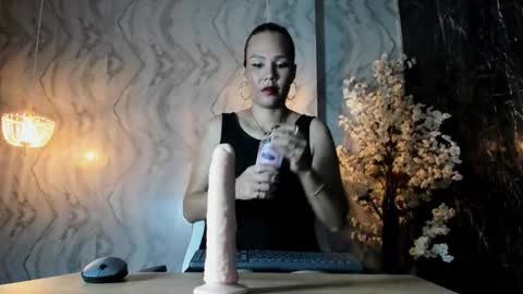 Snapshot of feetbynic chatting on October 25, 2025, 2:24 pm feetbynic online show from October 25, 2025, 2:24 pm