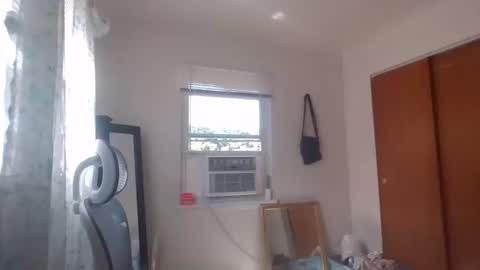 Snapshot of feetnymph chatting on October 14, 2025, 3:35 pm Soley online show from October 14, 2025, 3:35 pm