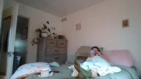 Snapshot of feetnymph chatting on March 11, 2026, 8:59 pm Soley online show from March 11, 2026, 8:59 pm