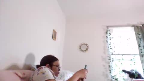 Snapshot of feetnymph chatting on May 12, 2026, 11:13 pm Soley online show from May 12, 2026, 11:13 pm