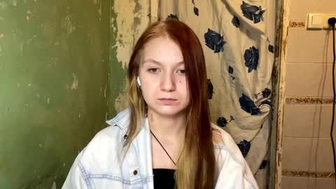 Lola online show from April 26, 2026, 8:39 pm