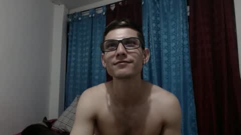 Snapshot of felipe227 chatting on February 12, 2025, 10:59 pm jhonatan felipe online show from February 12, 2025, 10:59 pm