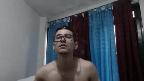 Snapshot of felipe227 chatting on February 15, 2025, 9:26 pm jhonatan felipe online show from February 15, 2025, 9:26 pm