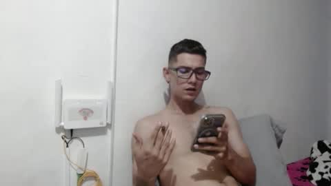 Snapshot of felipe227 chatting on February 23, 2025, 11:58 pm jhonatan felipe online show from February 23, 2025, 11:58 pm