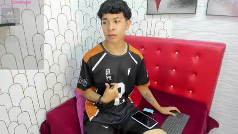felipe_boy_18 online show from March 6, 2025, 4:30 am