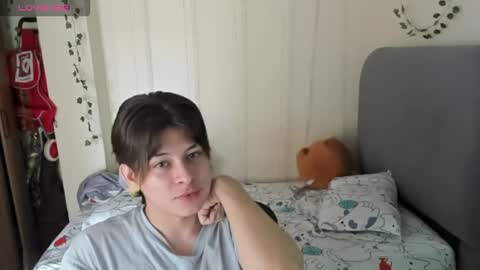 Snapshot of felix_leex chatting on March 13, 2026, 8:15 pm Felix leex online show from March 13, 2026, 8:15 pm